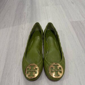 Tory Burch Quinn Quilted Ballet flats in leaf green color